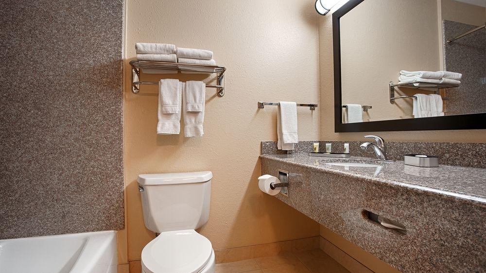 Best Western Plus Kansas City Airport - Kci East Esterno foto