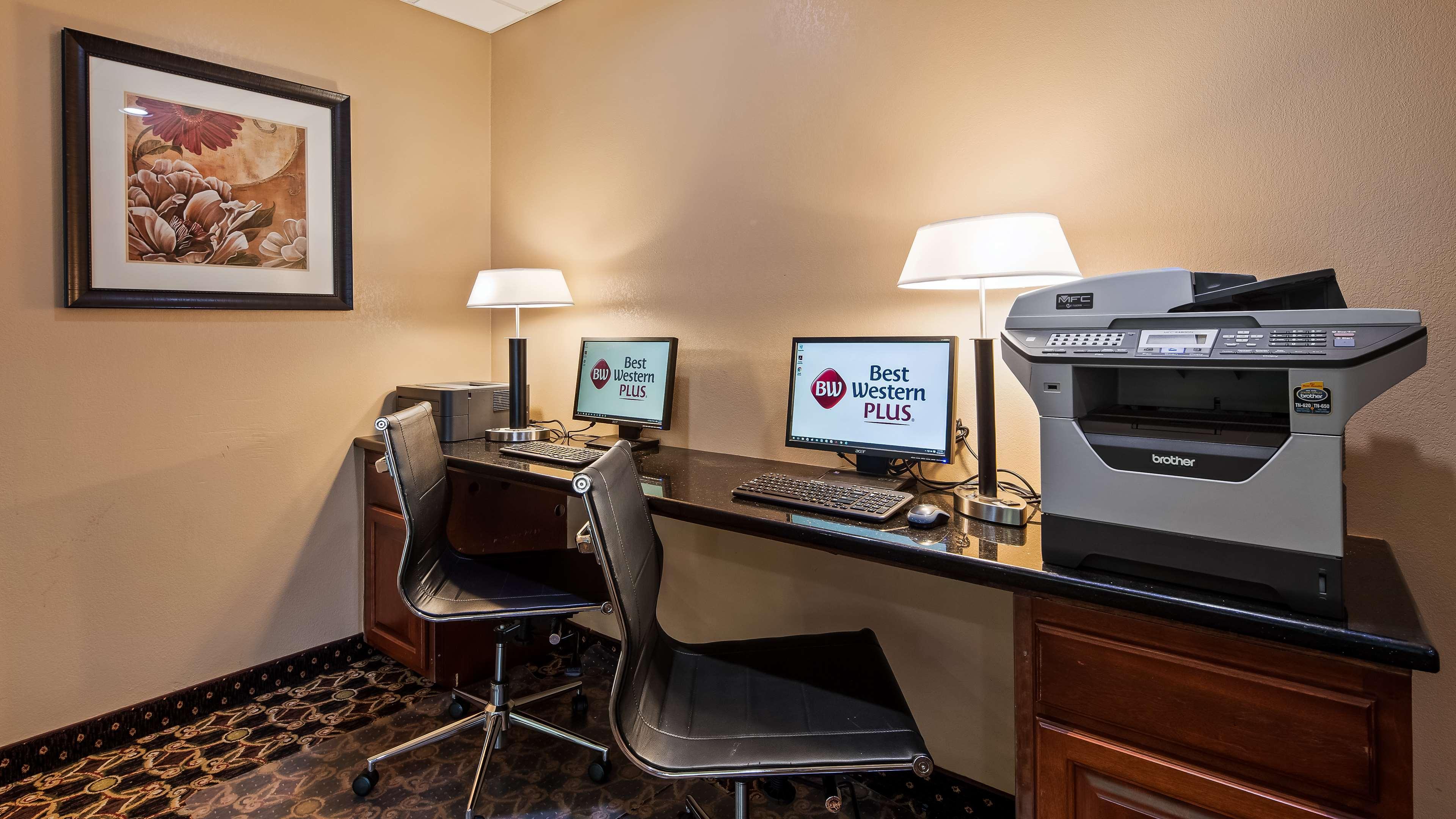 Best Western Plus Kansas City Airport - Kci East Esterno foto