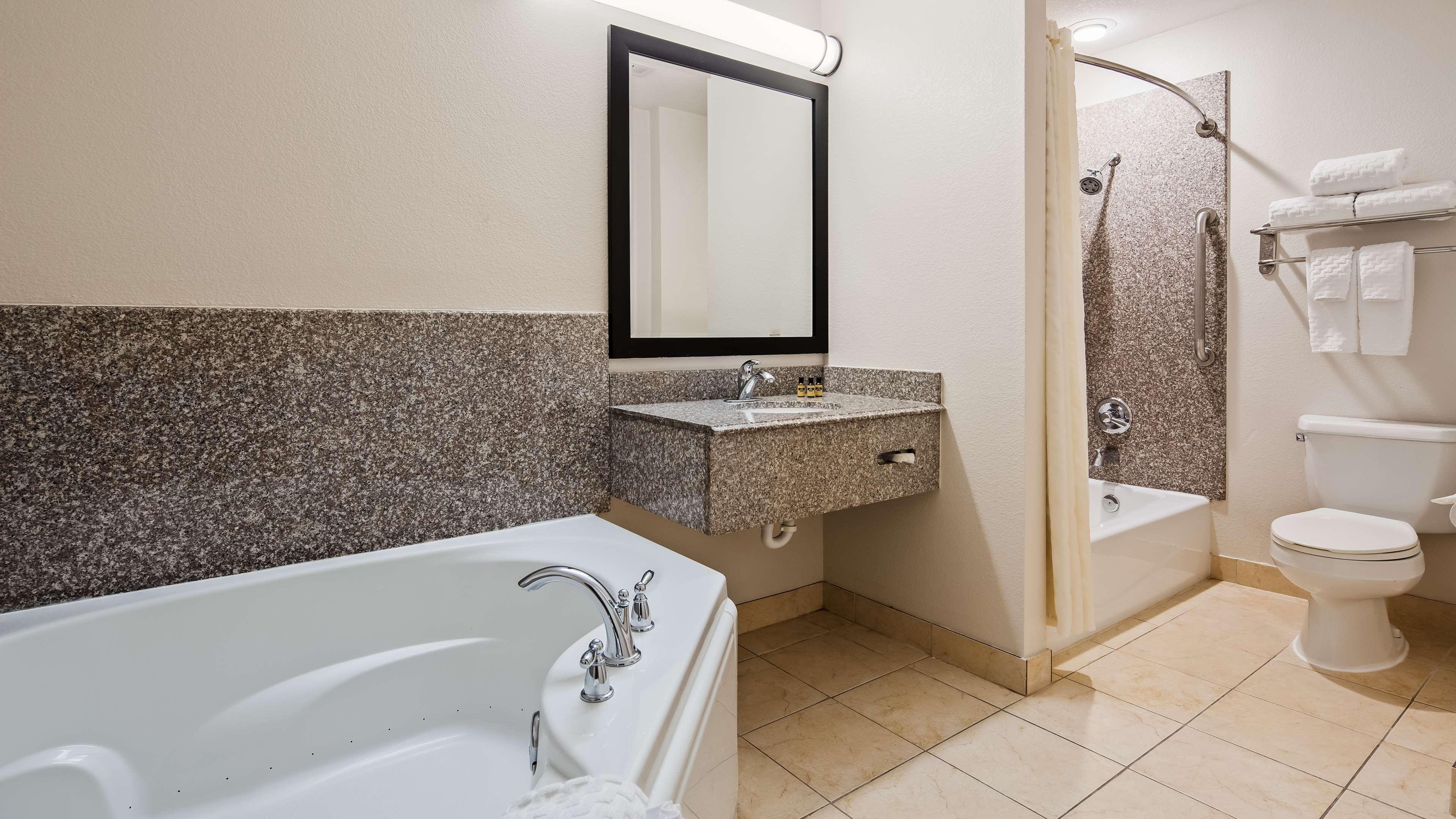 Best Western Plus Kansas City Airport - Kci East Esterno foto