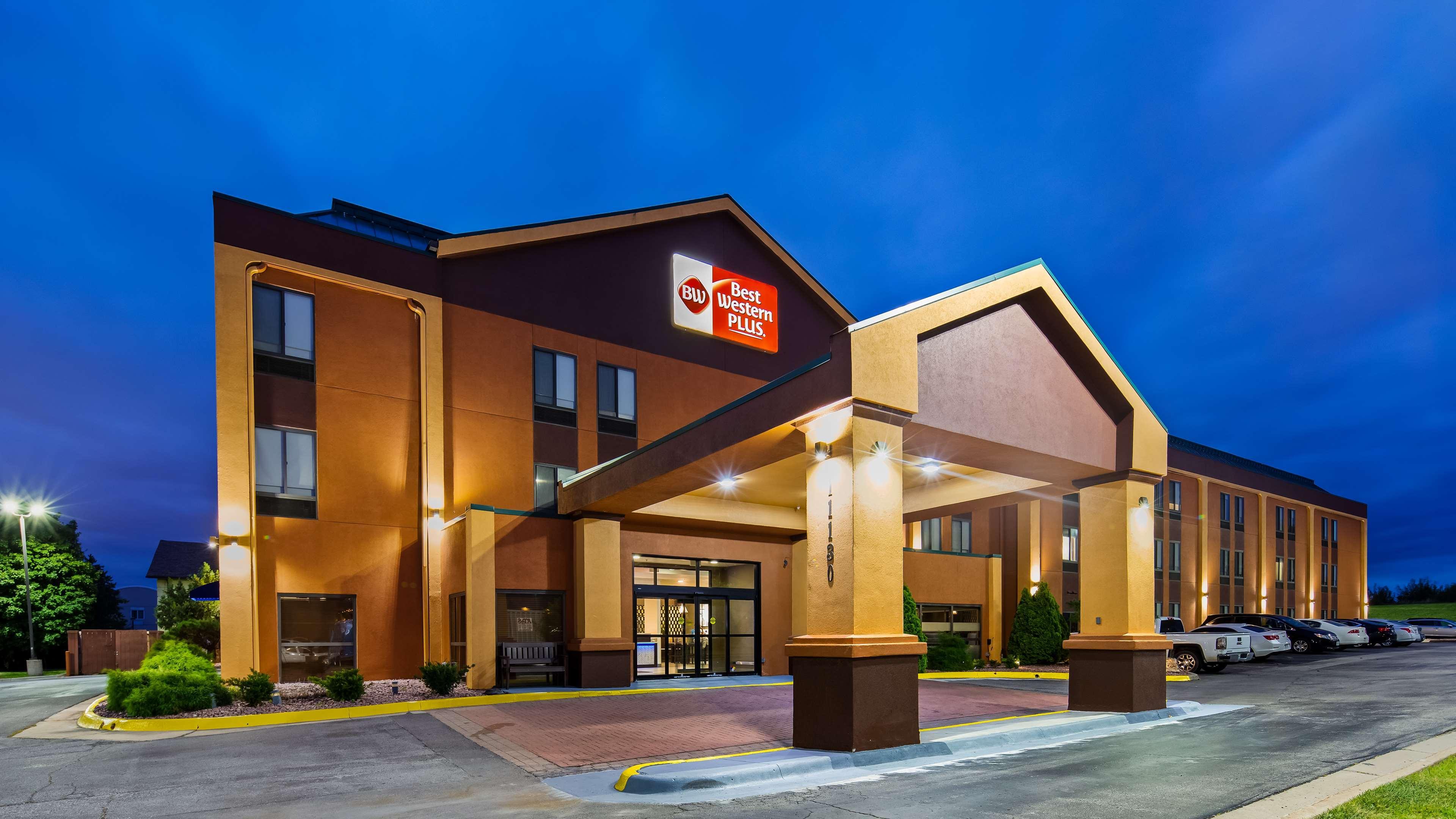 Best Western Plus Kansas City Airport - Kci East Esterno foto