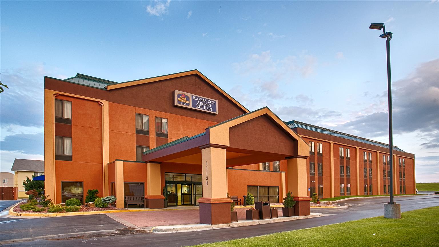Best Western Plus Kansas City Airport - Kci East Esterno foto